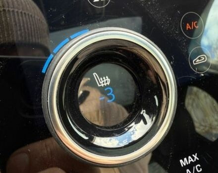 Чорний Ленд Ровер Рендж Ровер Велар, об'ємом двигуна 2 л та пробігом 105 тис. км за 36500 $, фото 13 на Automoto.ua