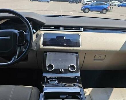 Черный Ленд Ровер Рендж Ровер Велар, объемом двигателя 2 л и пробегом 88 тыс. км за 44900 $, фото 12 на Automoto.ua