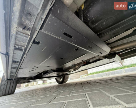 Черный Ленд Ровер Рендж Ровер Велар, объемом двигателя 2 л и пробегом 90 тыс. км за 39999 $, фото 36 на Automoto.ua