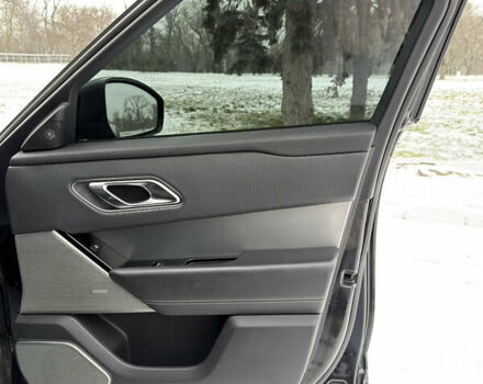 Чорний Ленд Ровер Рендж Ровер Велар, об'ємом двигуна 2.99 л та пробігом 74 тис. км за 49000 $, фото 55 на Automoto.ua