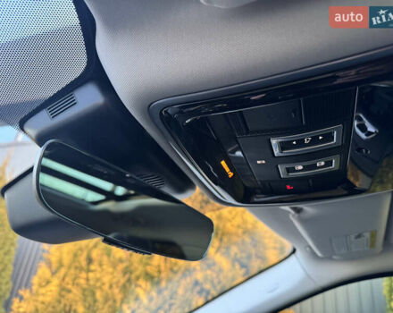 Черный Ленд Ровер Рендж Ровер Велар, объемом двигателя 2 л и пробегом 221 тыс. км за 29500 $, фото 20 на Automoto.ua