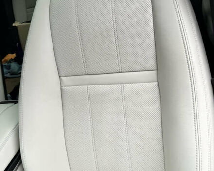 Чорний Ленд Ровер Рендж Ровер Велар, об'ємом двигуна 2 л та пробігом 91 тис. км за 39500 $, фото 26 на Automoto.ua