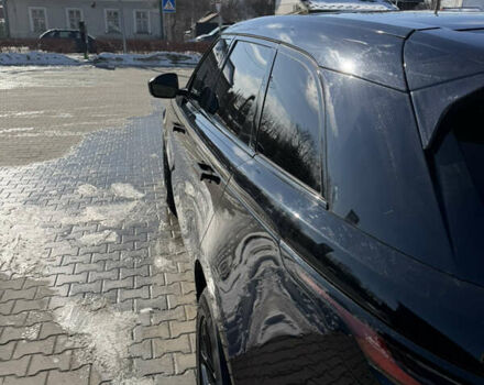 Черный Ленд Ровер Рендж Ровер Велар, объемом двигателя 2 л и пробегом 129 тыс. км за 34000 $, фото 10 на Automoto.ua