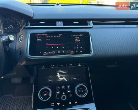 Черный Ленд Ровер Рендж Ровер Велар, объемом двигателя 2 л и пробегом 89 тыс. км за 38900 $, фото 18 на Automoto.ua