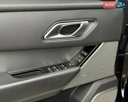 Черный Ленд Ровер Рендж Ровер Велар, объемом двигателя 3 л и пробегом 81 тыс. км за 45800 $, фото 16 на Automoto.ua