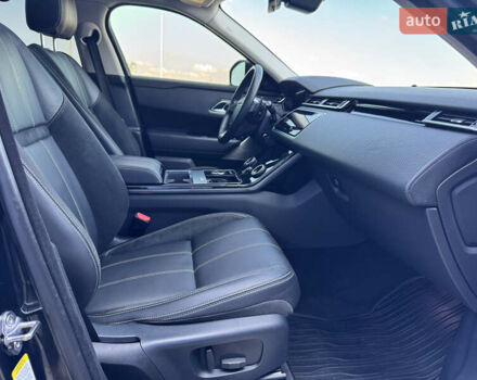 Черный Ленд Ровер Рендж Ровер Велар, объемом двигателя 2 л и пробегом 221 тыс. км за 29500 $, фото 30 на Automoto.ua