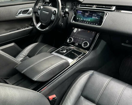 Черный Ленд Ровер Рендж Ровер Велар, объемом двигателя 2 л и пробегом 191 тыс. км за 28800 $, фото 15 на Automoto.ua