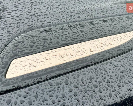 Черный Ленд Ровер Рендж Ровер Велар, объемом двигателя 2 л и пробегом 112 тыс. км за 34999 $, фото 17 на Automoto.ua