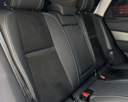 Чорний Ленд Ровер Рендж Ровер Велар, об'ємом двигуна 2 л та пробігом 82 тис. км за 35400 $, фото 28 на Automoto.ua