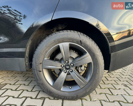 Черный Ленд Ровер Рендж Ровер Велар, объемом двигателя 2 л и пробегом 221 тыс. км за 29500 $, фото 13 на Automoto.ua