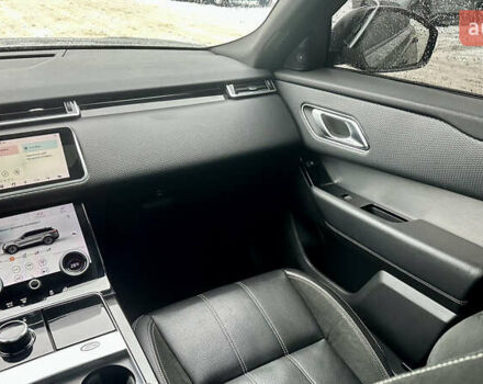 Черный Ленд Ровер Рендж Ровер Велар, объемом двигателя 2 л и пробегом 112 тыс. км за 34999 $, фото 45 на Automoto.ua