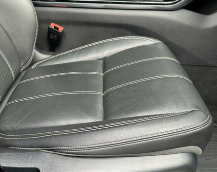 Черный Ленд Ровер Рендж Ровер Велар, объемом двигателя 2 л и пробегом 191 тыс. км за 28800 $, фото 18 на Automoto.ua