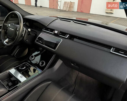Черный Ленд Ровер Рендж Ровер Велар, объемом двигателя 3 л и пробегом 70 тыс. км за 45000 $, фото 26 на Automoto.ua