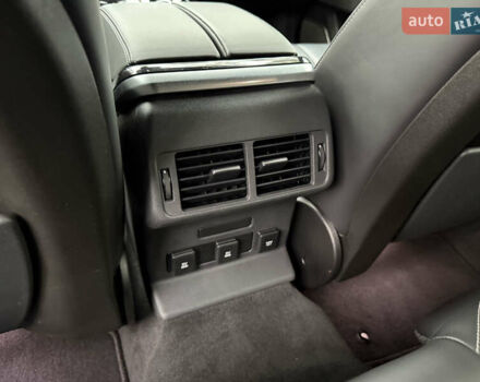 Черный Ленд Ровер Рендж Ровер Велар, объемом двигателя 2.99 л и пробегом 129 тыс. км за 44900 $, фото 102 на Automoto.ua