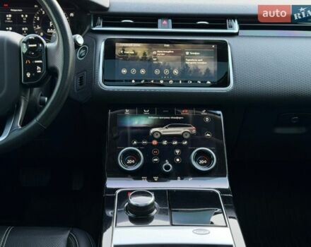 Черный Ленд Ровер Рендж Ровер Велар, объемом двигателя 2 л и пробегом 224 тыс. км за 29000 $, фото 11 на Automoto.ua