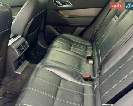 Черный Ленд Ровер Рендж Ровер Велар, объемом двигателя 3 л и пробегом 110 тыс. км за 36000 $, фото 9 на Automoto.ua