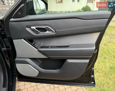 Черный Ленд Ровер Рендж Ровер Велар, объемом двигателя 2.99 л и пробегом 129 тыс. км за 44900 $, фото 115 на Automoto.ua