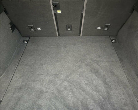 Черный Ленд Ровер Рендж Ровер Велар, объемом двигателя 3 л и пробегом 70 тыс. км за 45000 $, фото 24 на Automoto.ua