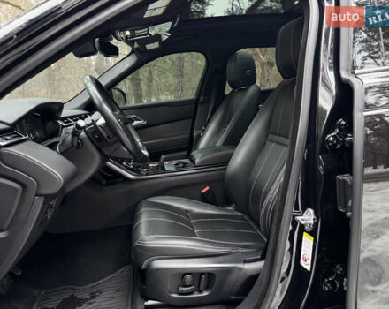 Черный Ленд Ровер Рендж Ровер Велар, объемом двигателя 2 л и пробегом 90 тыс. км за 36900 $, фото 39 на Automoto.ua