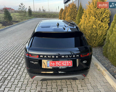 Черный Ленд Ровер Рендж Ровер Велар, объемом двигателя 2 л и пробегом 221 тыс. км за 29500 $, фото 4 на Automoto.ua
