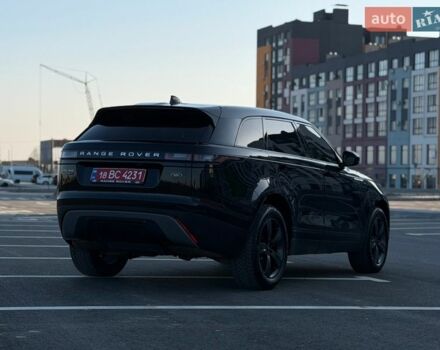 Черный Ленд Ровер Рендж Ровер Велар, объемом двигателя 2 л и пробегом 224 тыс. км за 29000 $, фото 3 на Automoto.ua
