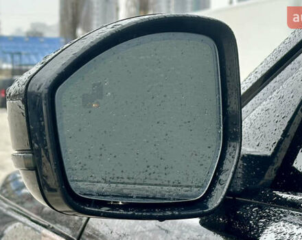 Черный Ленд Ровер Рендж Ровер Велар, объемом двигателя 2 л и пробегом 112 тыс. км за 34999 $, фото 20 на Automoto.ua