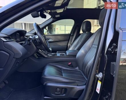 Черный Ленд Ровер Рендж Ровер Велар, объемом двигателя 2 л и пробегом 90 тыс. км за 35500 $, фото 31 на Automoto.ua