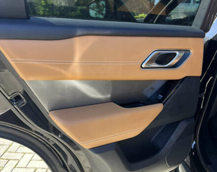 Чорний Ленд Ровер Рендж Ровер Велар, об'ємом двигуна 2 л та пробігом 62 тис. км за 39800 $, фото 20 на Automoto.ua