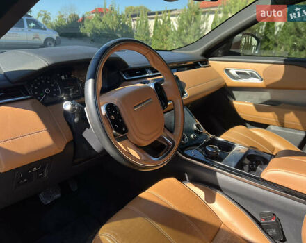 Чорний Ленд Ровер Рендж Ровер Велар, об'ємом двигуна 2 л та пробігом 62 тис. км за 39800 $, фото 10 на Automoto.ua