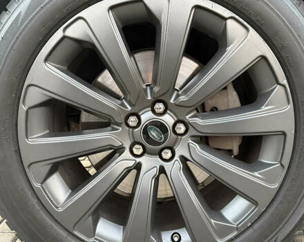 Черный Ленд Ровер Рендж Ровер Велар, объемом двигателя 3 л и пробегом 70 тыс. км за 45000 $, фото 9 на Automoto.ua