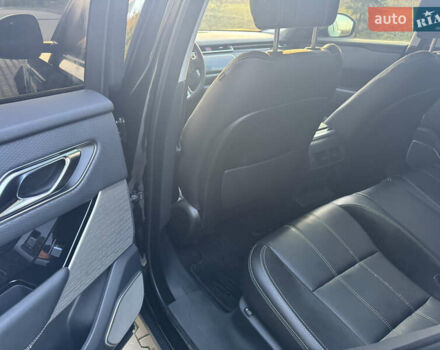 Черный Ленд Ровер Рендж Ровер Велар, объемом двигателя 2 л и пробегом 221 тыс. км за 29500 $, фото 28 на Automoto.ua