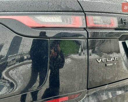 Черный Ленд Ровер Рендж Ровер Велар, объемом двигателя 2 л и пробегом 112 тыс. км за 34999 $, фото 23 на Automoto.ua