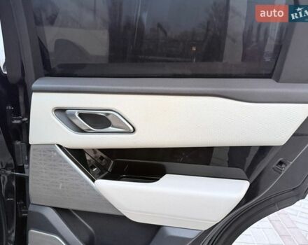 Черный Ленд Ровер Рендж Ровер Велар, объемом двигателя 2 л и пробегом 92 тыс. км за 36500 $, фото 18 на Automoto.ua