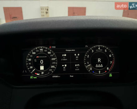 Черный Ленд Ровер Рендж Ровер Велар, объемом двигателя 3 л и пробегом 70 тыс. км за 45000 $, фото 31 на Automoto.ua