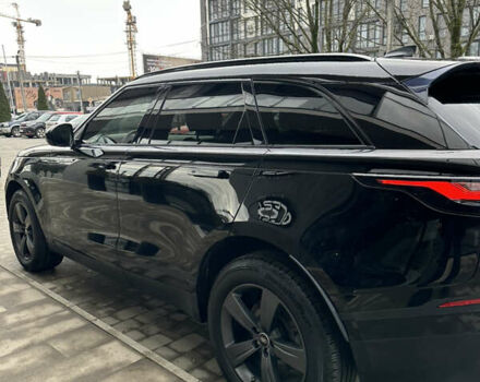 Черный Ленд Ровер Рендж Ровер Велар, объемом двигателя 2 л и пробегом 191 тыс. км за 28800 $, фото 5 на Automoto.ua