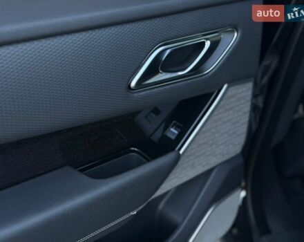 Черный Ленд Ровер Рендж Ровер Велар, объемом двигателя 2 л и пробегом 224 тыс. км за 29000 $, фото 14 на Automoto.ua