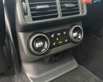 Черный Ленд Ровер Рендж Ровер Велар, объемом двигателя 3 л и пробегом 81 тыс. км за 45800 $, фото 23 на Automoto.ua