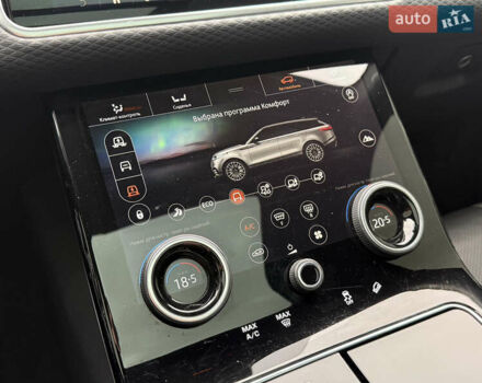 Черный Ленд Ровер Рендж Ровер Велар, объемом двигателя 3 л и пробегом 81 тыс. км за 45800 $, фото 37 на Automoto.ua