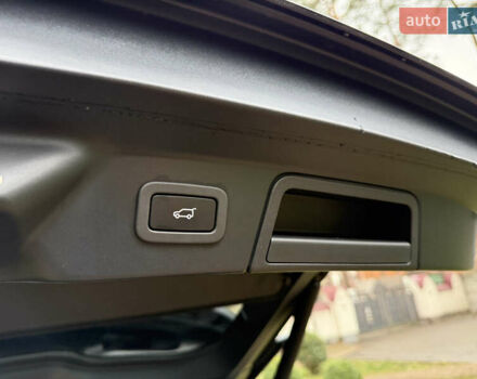 Черный Ленд Ровер Рендж Ровер Велар, объемом двигателя 2.99 л и пробегом 129 тыс. км за 44900 $, фото 129 на Automoto.ua