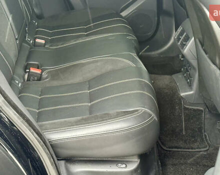 Черный Ленд Ровер Рендж Ровер Велар, объемом двигателя 2 л и пробегом 112 тыс. км за 34999 $, фото 36 на Automoto.ua