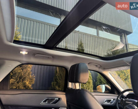 Черный Ленд Ровер Рендж Ровер Велар, объемом двигателя 2 л и пробегом 221 тыс. км за 29500 $, фото 18 на Automoto.ua