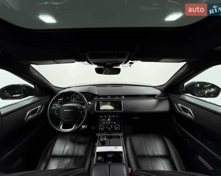 Чорний Ленд Ровер Рендж Ровер Велар, об'ємом двигуна 2 л та пробігом 93 тис. км за 39700 $, фото 28 на Automoto.ua