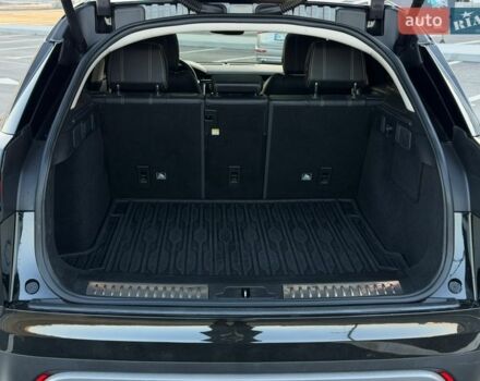 Черный Ленд Ровер Рендж Ровер Велар, объемом двигателя 2 л и пробегом 224 тыс. км за 29000 $, фото 18 на Automoto.ua