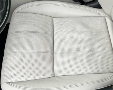 Чорний Ленд Ровер Рендж Ровер Велар, об'ємом двигуна 2 л та пробігом 91 тис. км за 39500 $, фото 27 на Automoto.ua