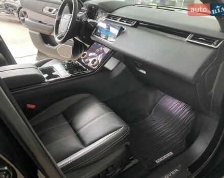 Чорний Ленд Ровер Рендж Ровер Велар, об'ємом двигуна 2 л та пробігом 29 тис. км за 44500 $, фото 30 на Automoto.ua
