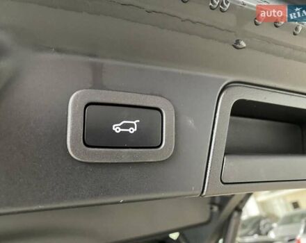 Чорний Ленд Ровер Рендж Ровер Велар, об'ємом двигуна 2 л та пробігом 29 тис. км за 44500 $, фото 42 на Automoto.ua