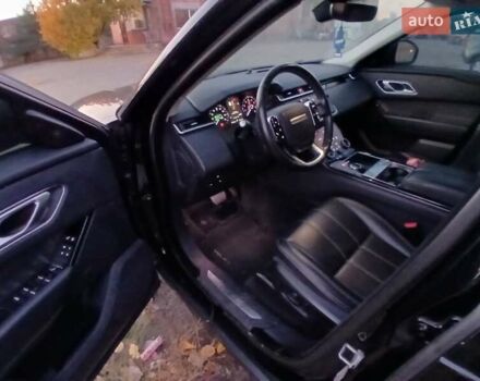 Чорний Ленд Ровер Рендж Ровер Велар, об'ємом двигуна 2 л та пробігом 281 тис. км за 24999 $, фото 5 на Automoto.ua