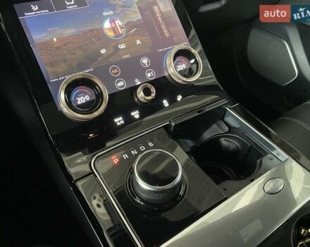 Чорний Ленд Ровер Рендж Ровер Велар, об'ємом двигуна 2 л та пробігом 29 тис. км за 44500 $, фото 28 на Automoto.ua