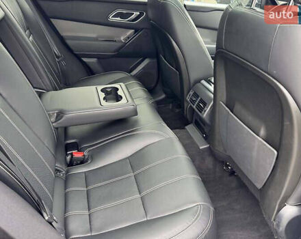 Чорний Ленд Ровер Рендж Ровер Велар, об'ємом двигуна 2 л та пробігом 80 тис. км за 28500 $, фото 15 на Automoto.ua