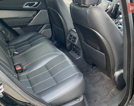 Черный Ленд Ровер Рендж Ровер Велар, объемом двигателя 2 л и пробегом 81 тыс. км за 49500 $, фото 15 на Automoto.ua